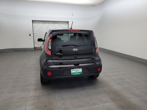 Used 2019 Kia Soul FWD image 6