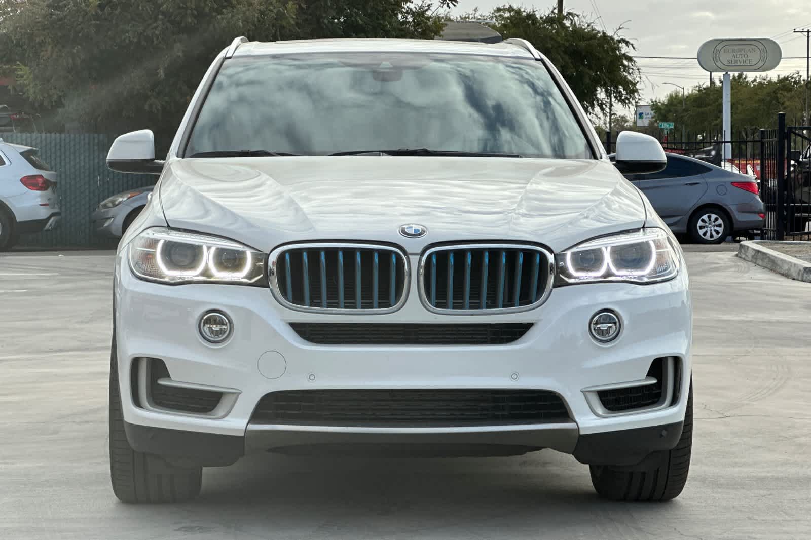Used 2018 BMW X5 xDrive40e AWD/4WD image 11
