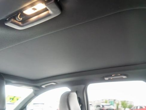 Used 2022 Ford Edge ST-Line w/ Cold Weather Package AWD/4WD image 12