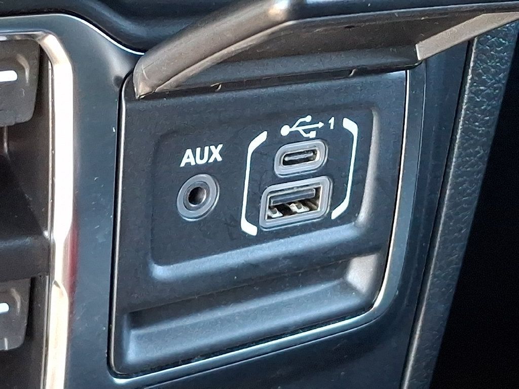 Used 2024 Jeep Wrangler Unlimited w/ Convenience Group AWD/4WD image 23
