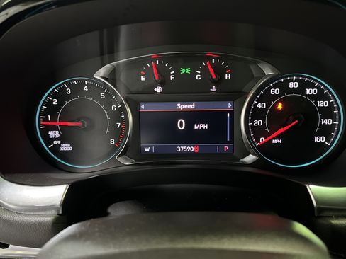 Used 2023 Chevrolet Traverse LT FWD image 24