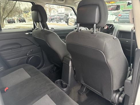 Used 2016 Jeep Patriot Sport image 25