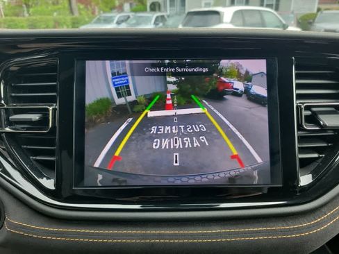 Used 2022 Dodge Durango R/T w/ Hemi Orange Plus Package AWD/4WD image 15