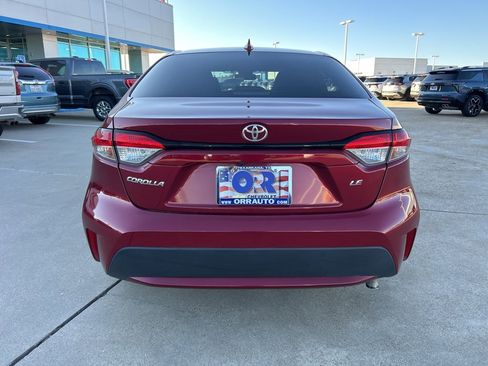 Used 2022 Toyota Corolla LE image 6