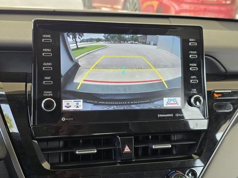 Used 2023 Toyota Camry XLE FWD image 12