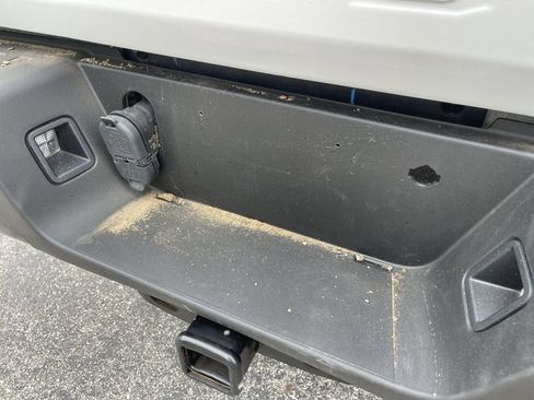 Used 2017 Ford F250 XL w/ Power Equipment Group AWD/4WD image 8