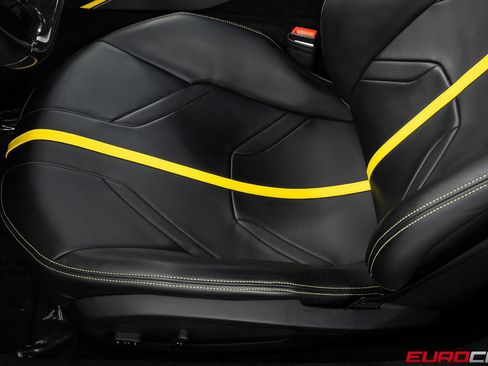 Used 2021 Ferrari 812 Superfast RWD image 45