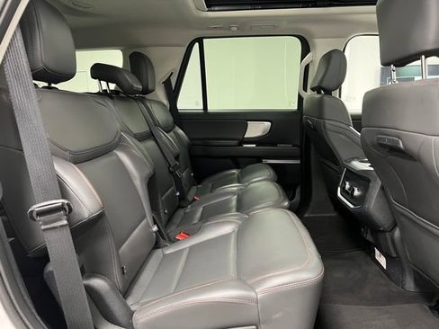 Used 2025 Ford Expedition Active AWD/4WD image 54