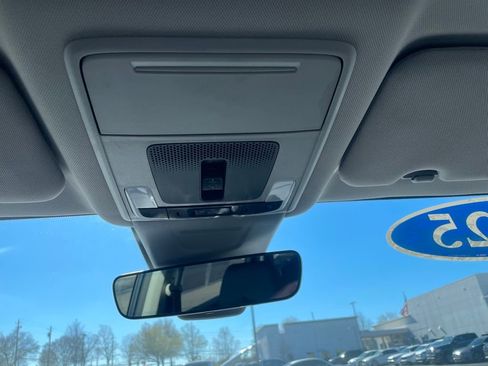 Used 2025 Honda CR-V EX-L image 16