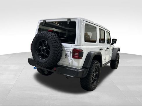 Used 2024 Jeep Wrangler Unlimited image 7