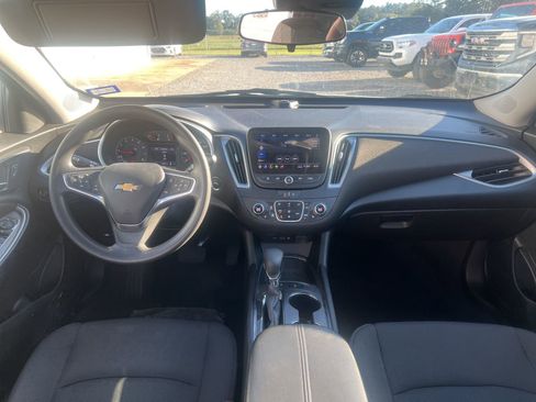 Used 2024 Chevrolet Malibu LT image 9