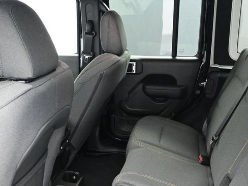 Used 2024 Jeep Wrangler Unlimited Sport AWD/4WD image 17