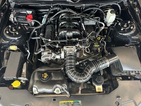 Used 2010 Ford Mustang Coupe RWD image 25