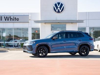 New 2025 Volkswagen Tiguan SE R-Line