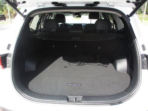 Used 2023 Hyundai Santa Fe Limited AWD/4WD image 11