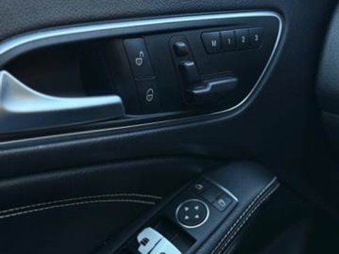 Used 2014 Mercedes-Benz CLA 250 4MATIC image 18