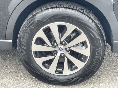 Certified 2025 Subaru Outback AWD/4WD image 11