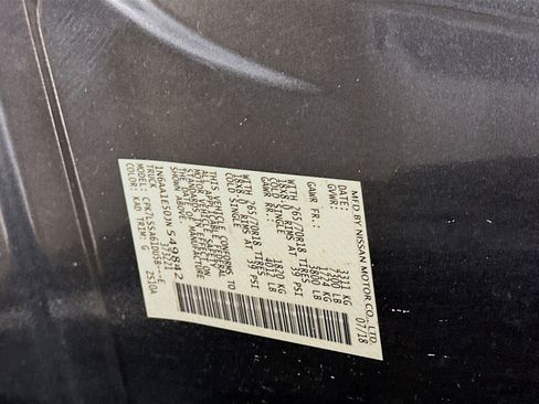 Used 2018 Nissan Titan SV w/ SV Convenience Package AWD/4WD image 12