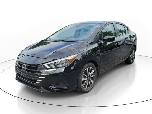 Certified 2025 Nissan Versa SV FWD image 3