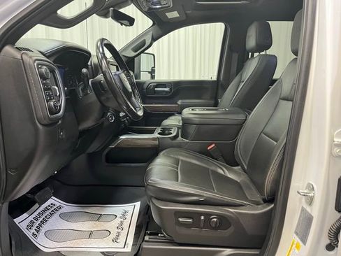 Used 2022 Chevrolet Silverado 2500 High Country w/ Z71 Off-Road Package image 4