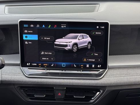 Used 2025 Volkswagen Tiguan S image 16