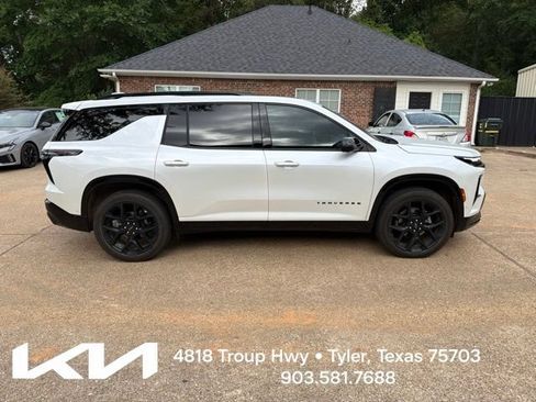 Used 2024 Chevrolet Traverse RS w/ LPO, Floor Liner Package AWD/4WD image 13