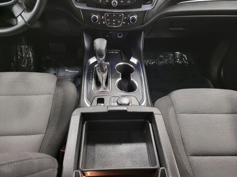 Used 2023 Chevrolet Traverse LT image 17