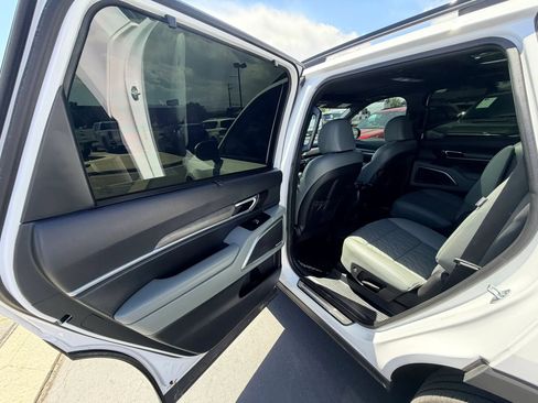 Used 2023 Kia Telluride SX X-Line AWD/4WD image 22
