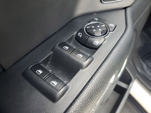 Used 2023 Ford Expedition XLT image 20