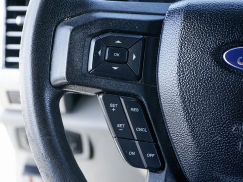 Used 2017 Ford F550 2WD Regular Cab Super Duty image 29