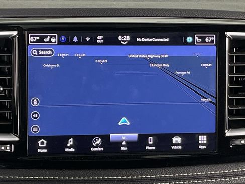 Used 2025 Chrysler Pacifica Limited FWD image 21
