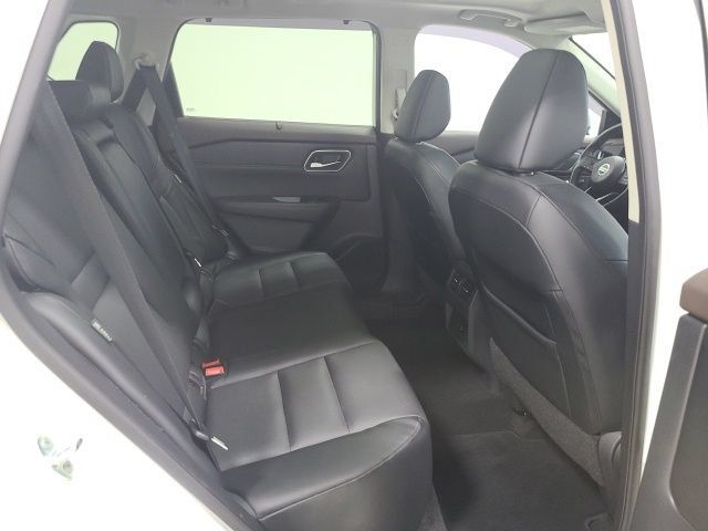 Used 2021 Nissan Rogue SV w/ Premium Package AWD/4WD image 14