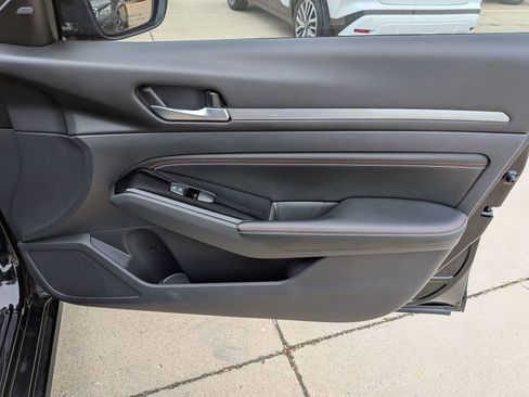 Certified 2023 Nissan Altima 2.5 SR w/ SR Premium Package FWD image 34
