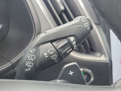 Used 2023 Ford Edge Titanium w/ Class II Trailer Tow Package image 16