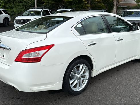Used 2010 Nissan Maxima 3.5 SV w/ Monitor Pkg FWD image 24