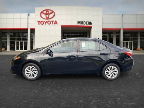 Certified 2017 Toyota Corolla LE FWD image 8