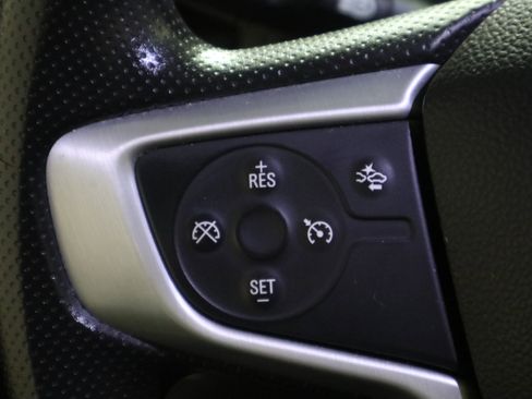 Used 2022 GMC Terrain SLE image 29