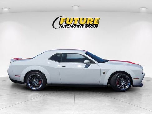 Used 2022 Dodge Challenger R/T Scat Pack RWD image 3