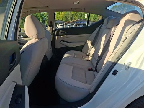 Used 2025 Nissan Altima 2.5 SV w/ SV Special Edition Package FWD image 10