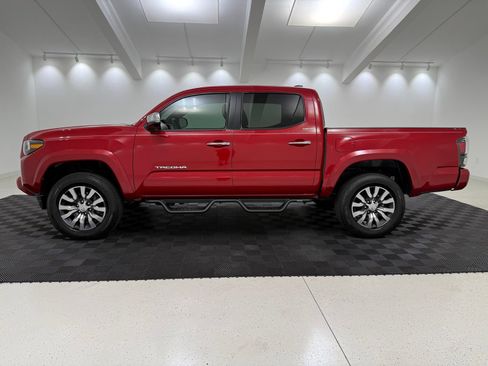 Used 2023 Toyota Tacoma Limited AWD/4WD image 4