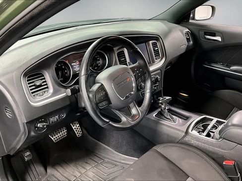 Used 2022 Dodge Charger Scat Pack w/ Harman/Kardon Audio Group RWD image 17