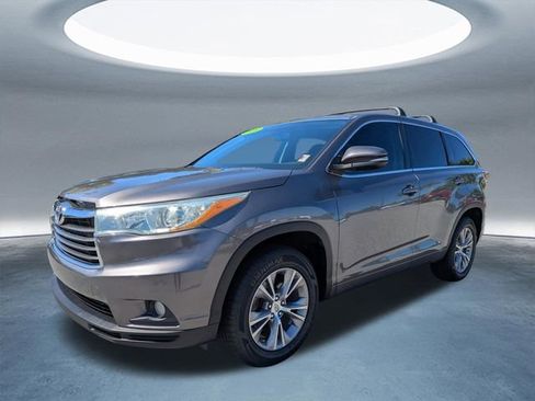 Used 2015 Toyota Highlander Plus image 8