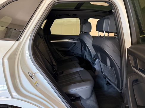 Certified 2025 Audi Q5 2.0T Premium w/ Convenience Plus Package image 31
