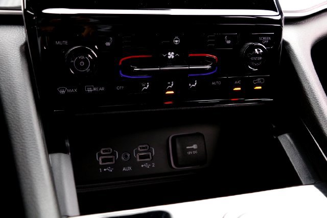 New 2025 Jeep Grand Cherokee Altitude RWD image 15