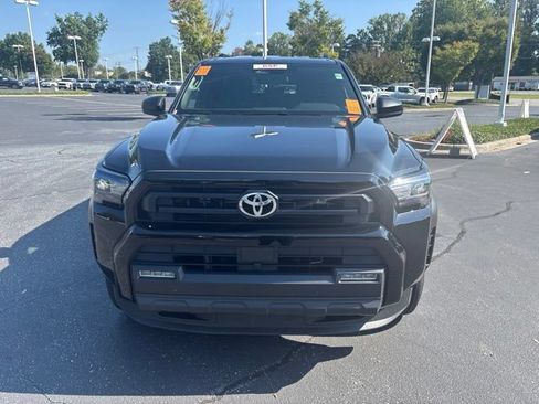 Used 2026 Toyota 4Runner SR5 AWD/4WD image 2
