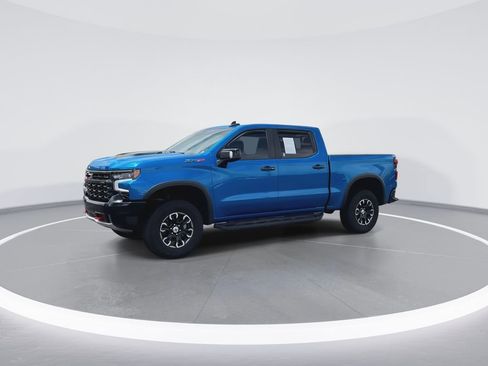 Used 2022 Chevrolet Silverado 1500 ZR2 w/ Technology Package AWD/4WD image 4