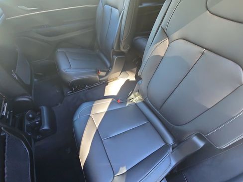 New 2025 Jeep Grand Cherokee L Limited w/ Black Appearance Package AWD/4WD image 16