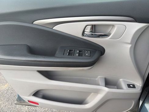 Used 2019 Honda Pilot EX image 14
