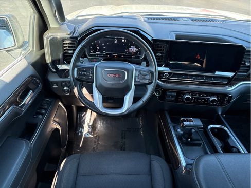 Used 2023 GMC Sierra 1500 Elevation image 12