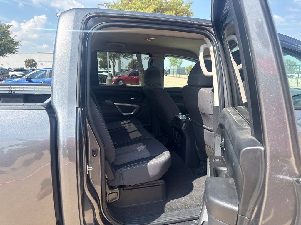 Certified 2024 Nissan Titan SV w/ SV Convenience Package RWD image 14